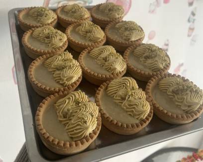 Тарт со Ф'стак колачиња што се топат во уста